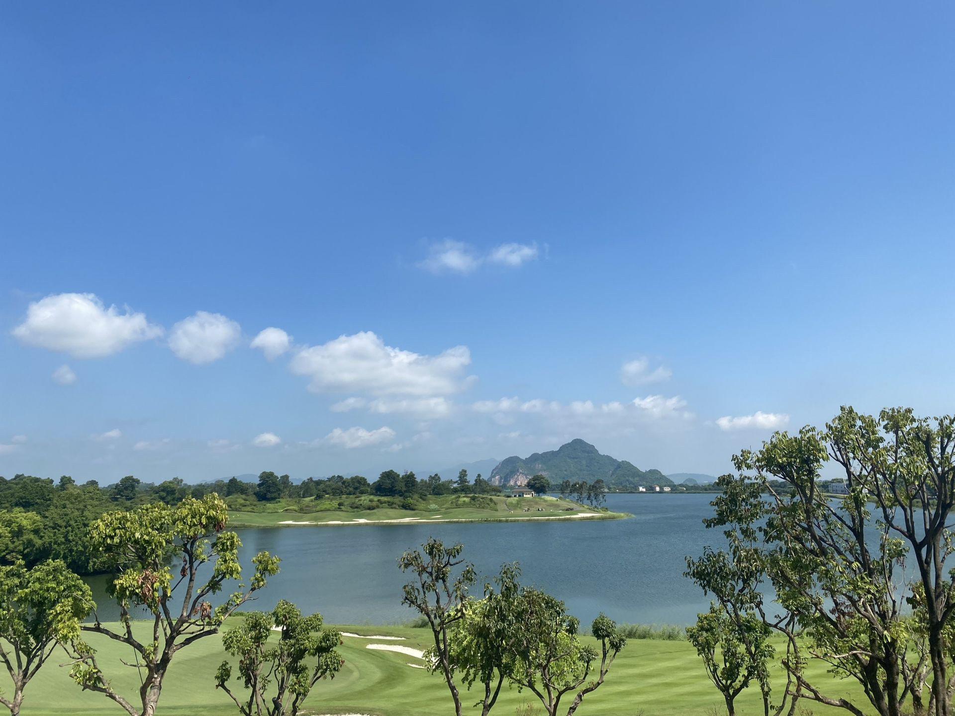 Bán biệt thự sân golf Skylake Resort &amp; Villas