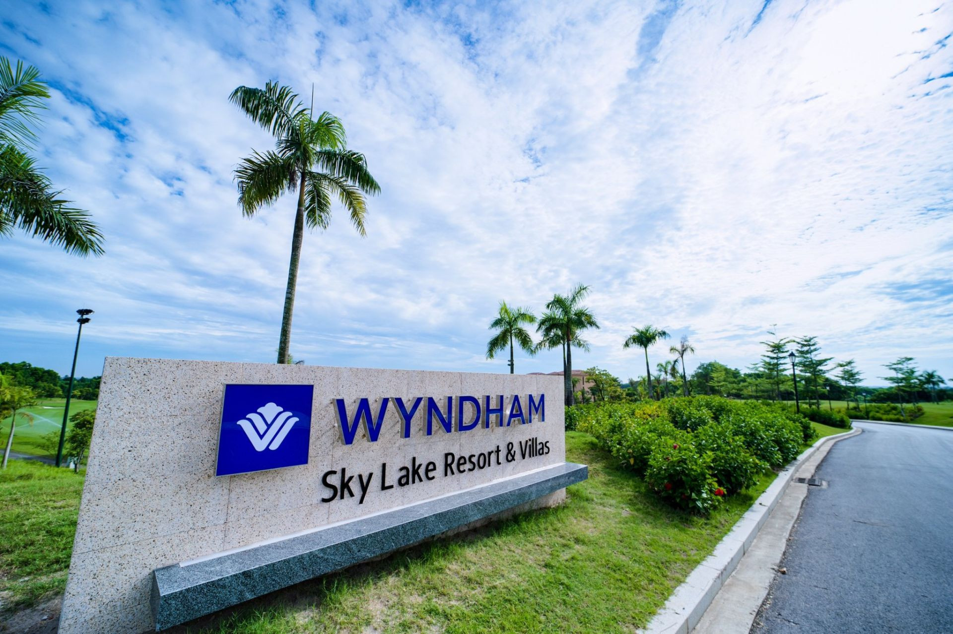 Bán biệt thự sân golf Skylake Resort &amp; Villas