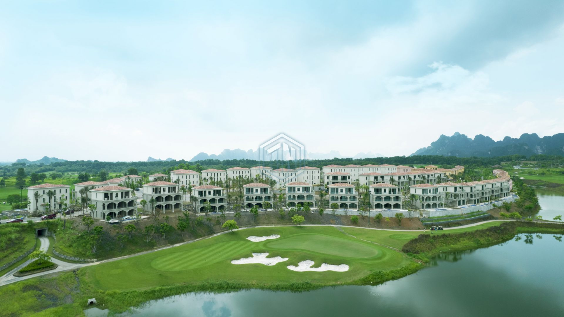 Khu Nghỉ Dưỡng Wyndham Sky Lake: Thiên Đường Nghỉ Dưỡng Ngay Tại Hà Nội