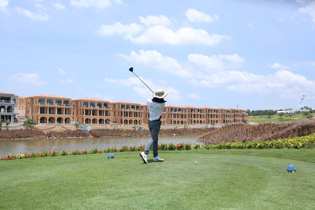 Tiêu chuẩn của sân tập Golf 18 lỗ