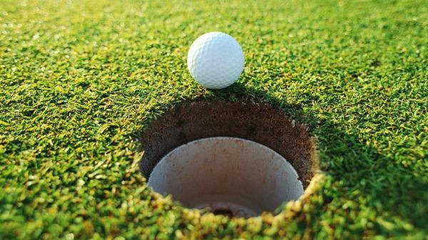 Tiêu chuẩn của sân tập Golf 18 lỗ