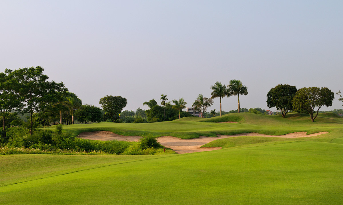Tiêu chuẩn của sân tập Golf 18 lỗ