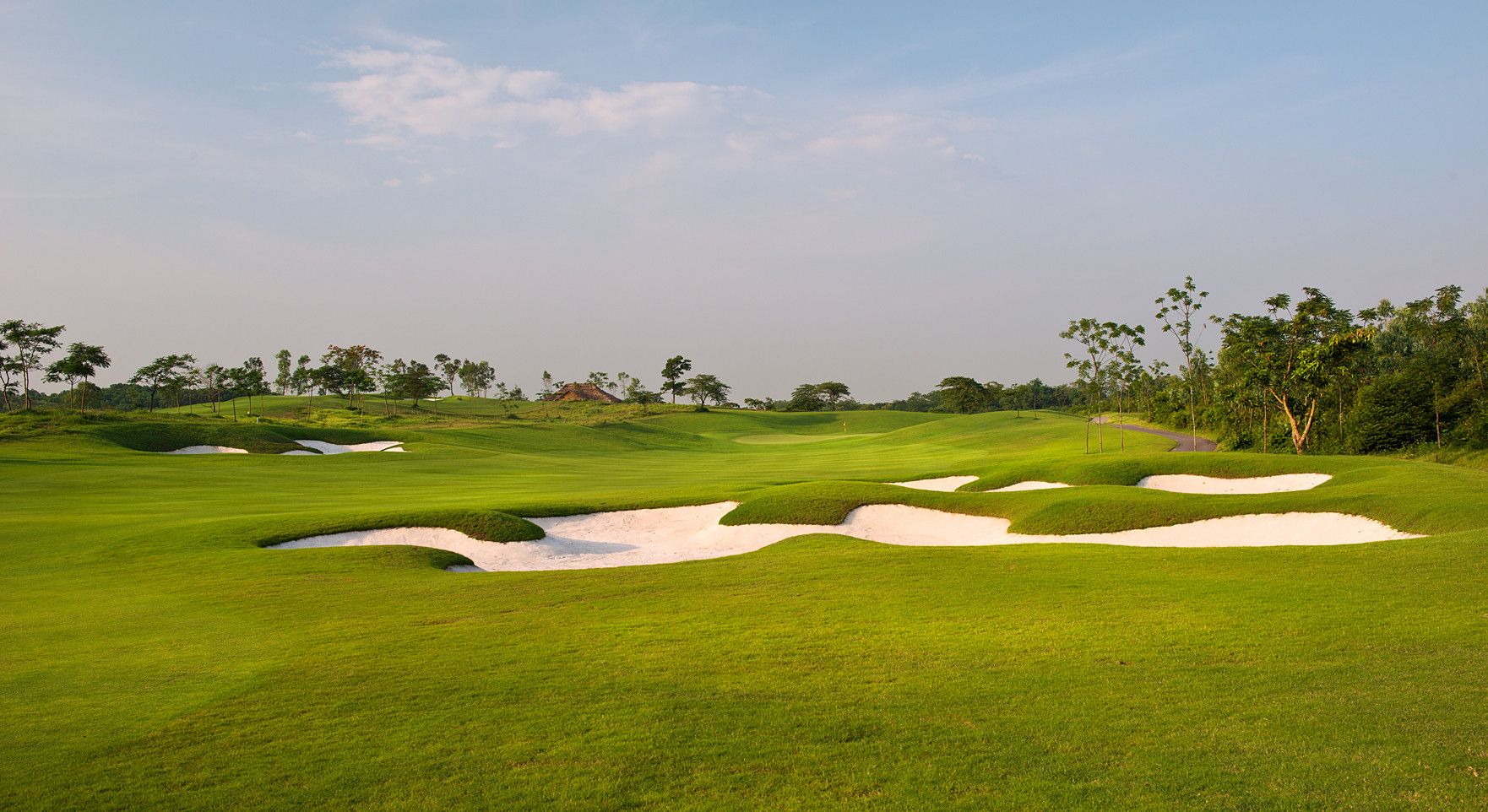 Tiêu chuẩn của sân tập Golf 18 lỗ